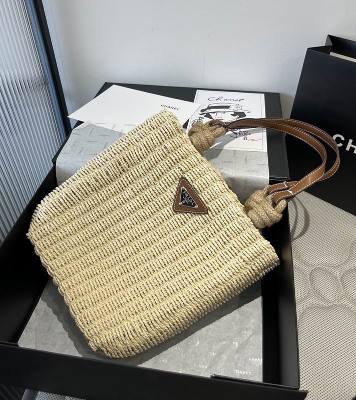 Prada bag 19X27cm dx06